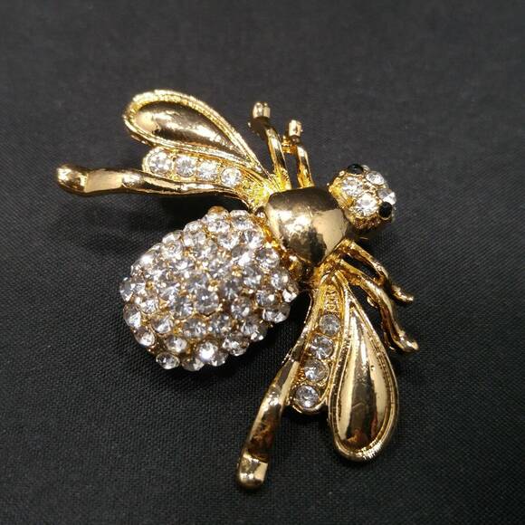 Vintage Clear Rhinestone Bee Insect Brooch, Black Rhinestone Eyes, Gold Plated - Picture 6 of 9